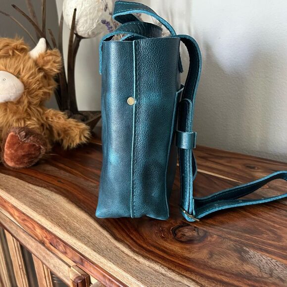 Portland Leather Crossbody Bag in Lagoon Blue - Picture 6 of 9